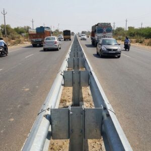 Indian highway divider 202604220024
