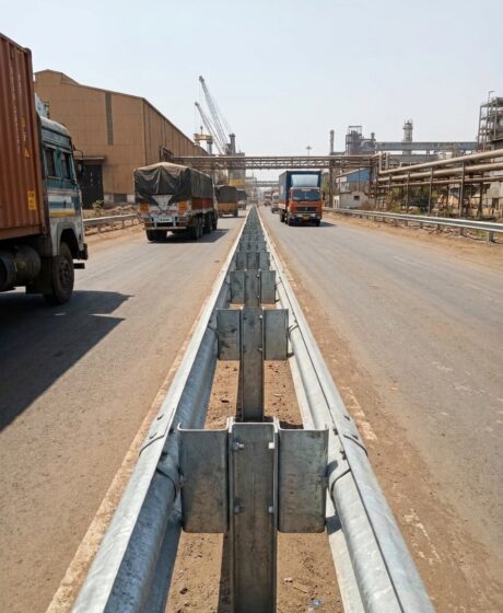 Crash_barriers_on_industrial_road_202605281956