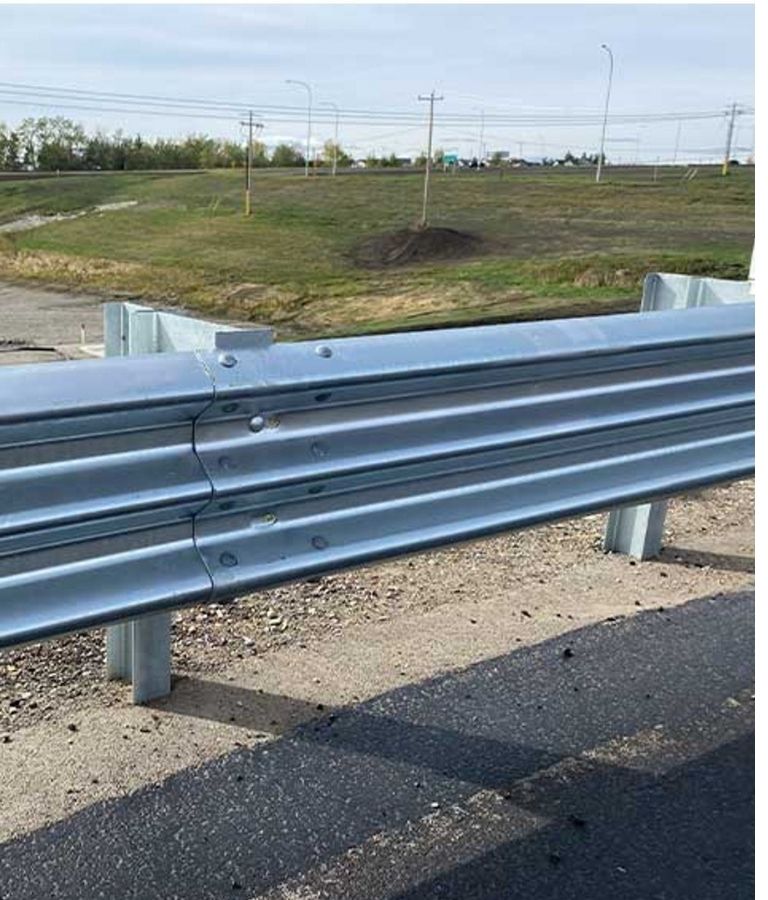 Thrie beam metal crash barrier - image 3