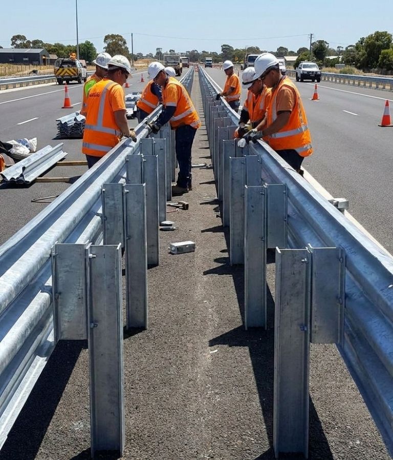 Thrie beam metal crash barrier - image 4